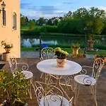 Guest house Domaine De Lardoisiere 3*